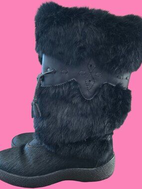 Y2K Black Fur Mukluk Apres Ski Boots Size 38 US 7 Sheepskin Lined Made In Italy